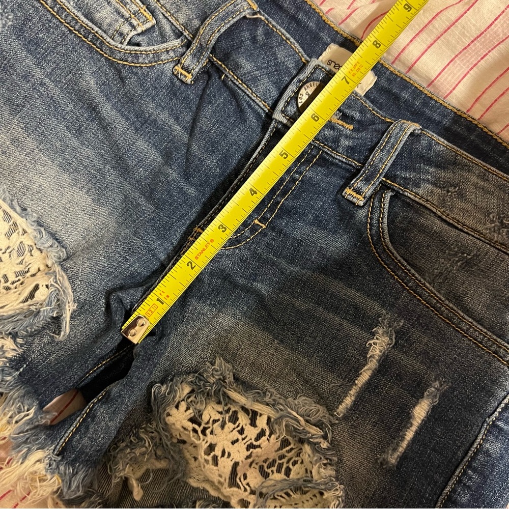 Denim Distressed Shorts with Lace Accents - Picture 7 of 7